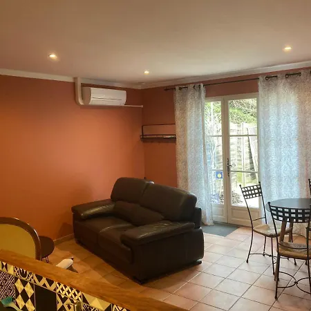 Merindol Cerise Holiday home *